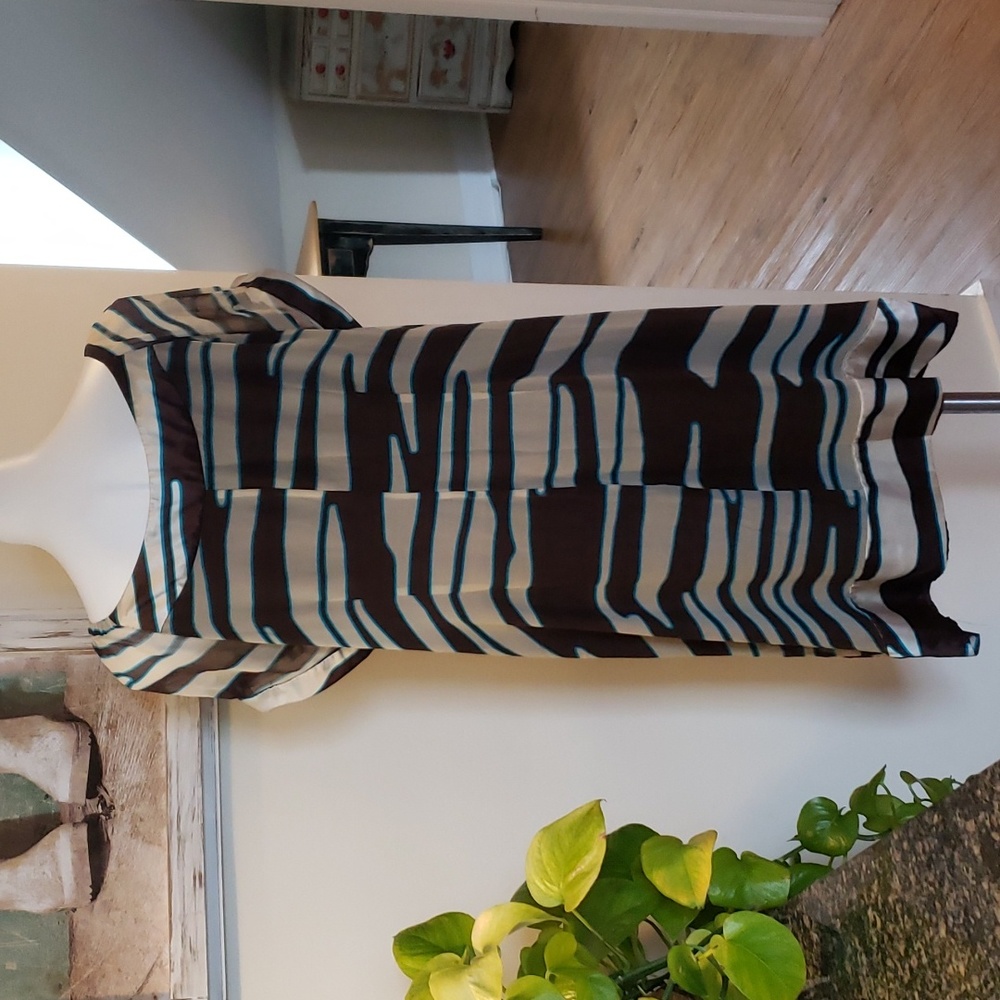 Amanda Lane Dress - Picture 7 of 10